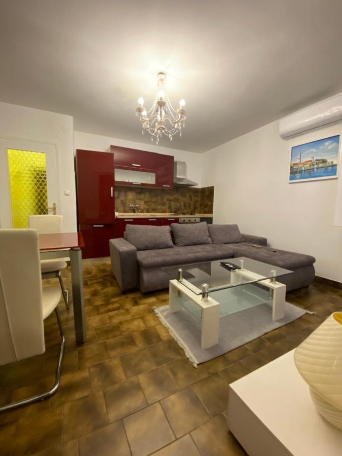 Apartament Apartman Nela Poreč Zewnętrze zdjęcie